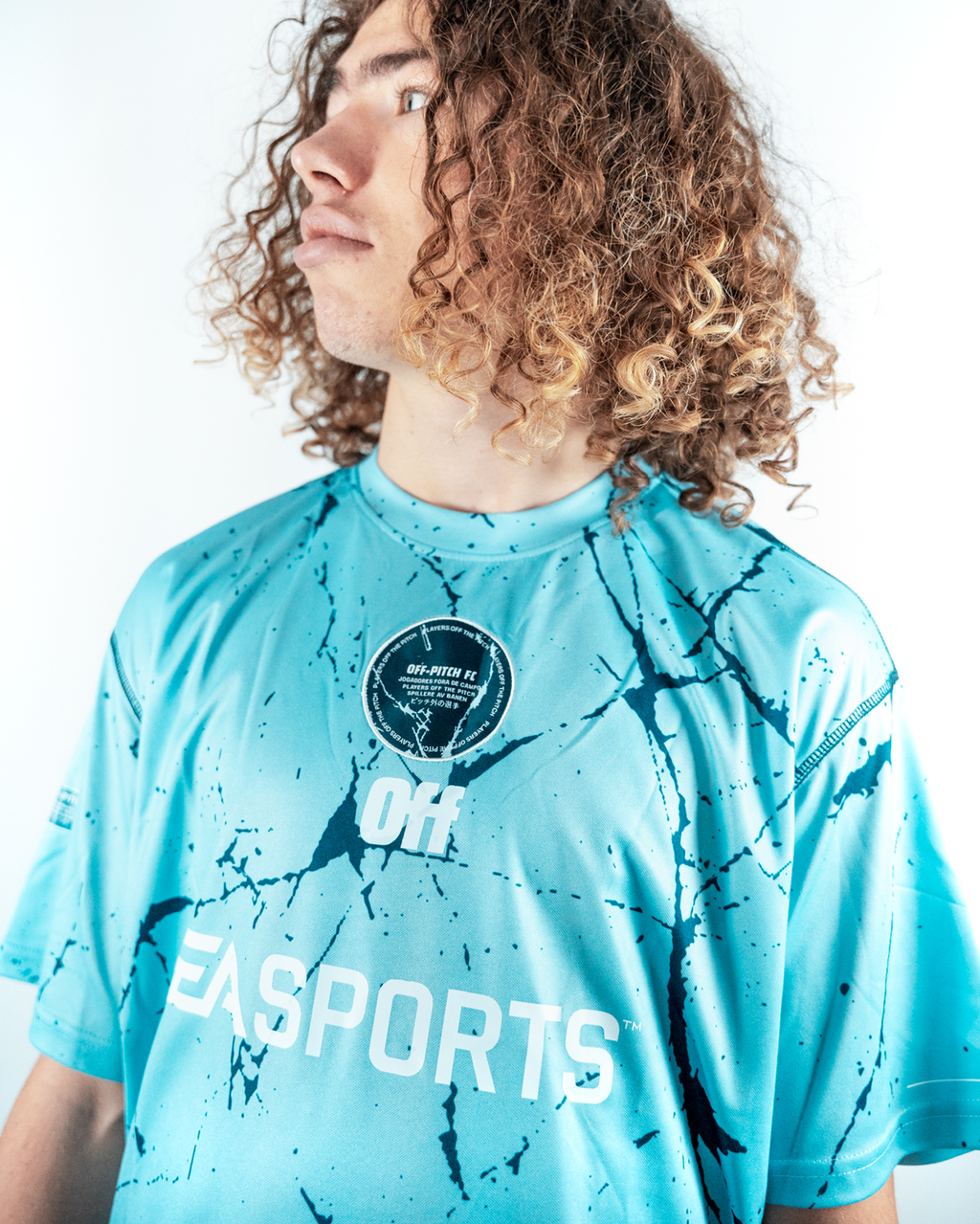 Off-Pitch x EA Sports Cracked Ice Trikot Hellblau
