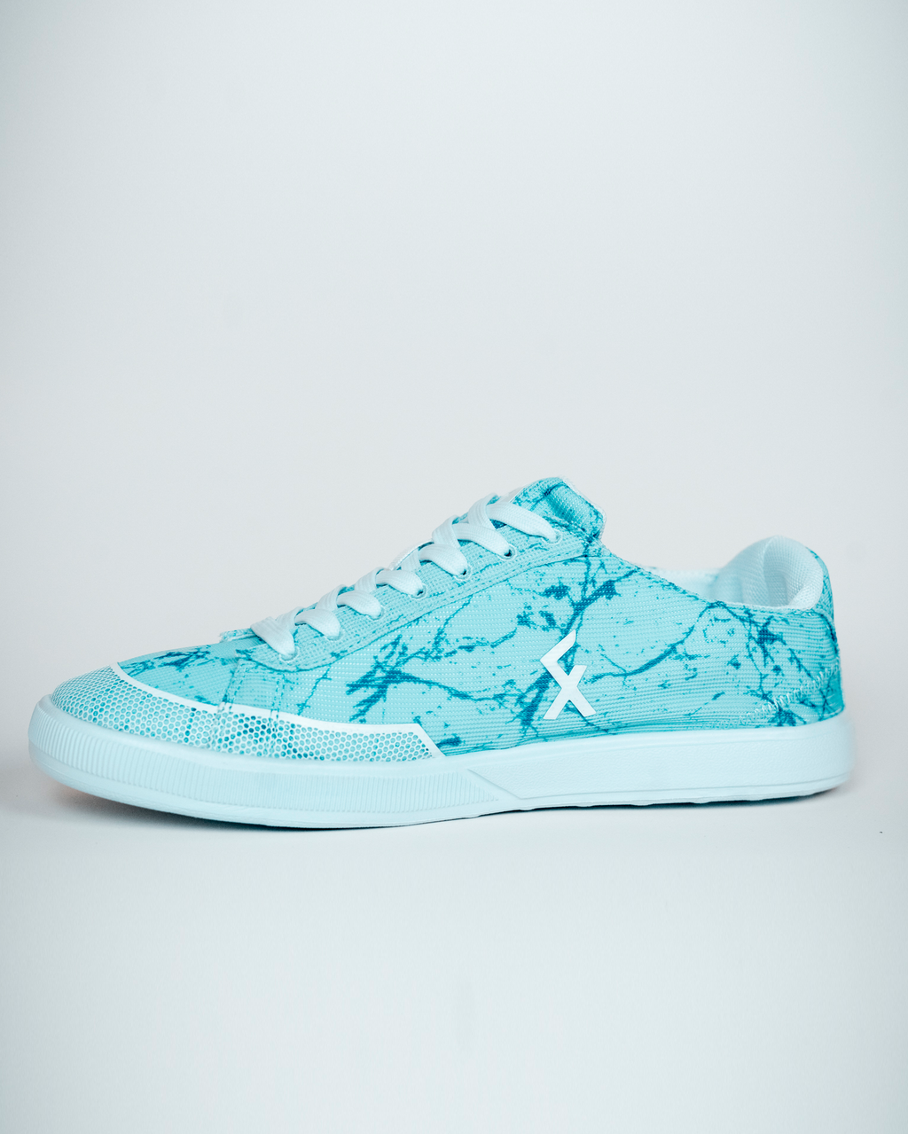 Explore U - Cracked ice freestyle football shoes