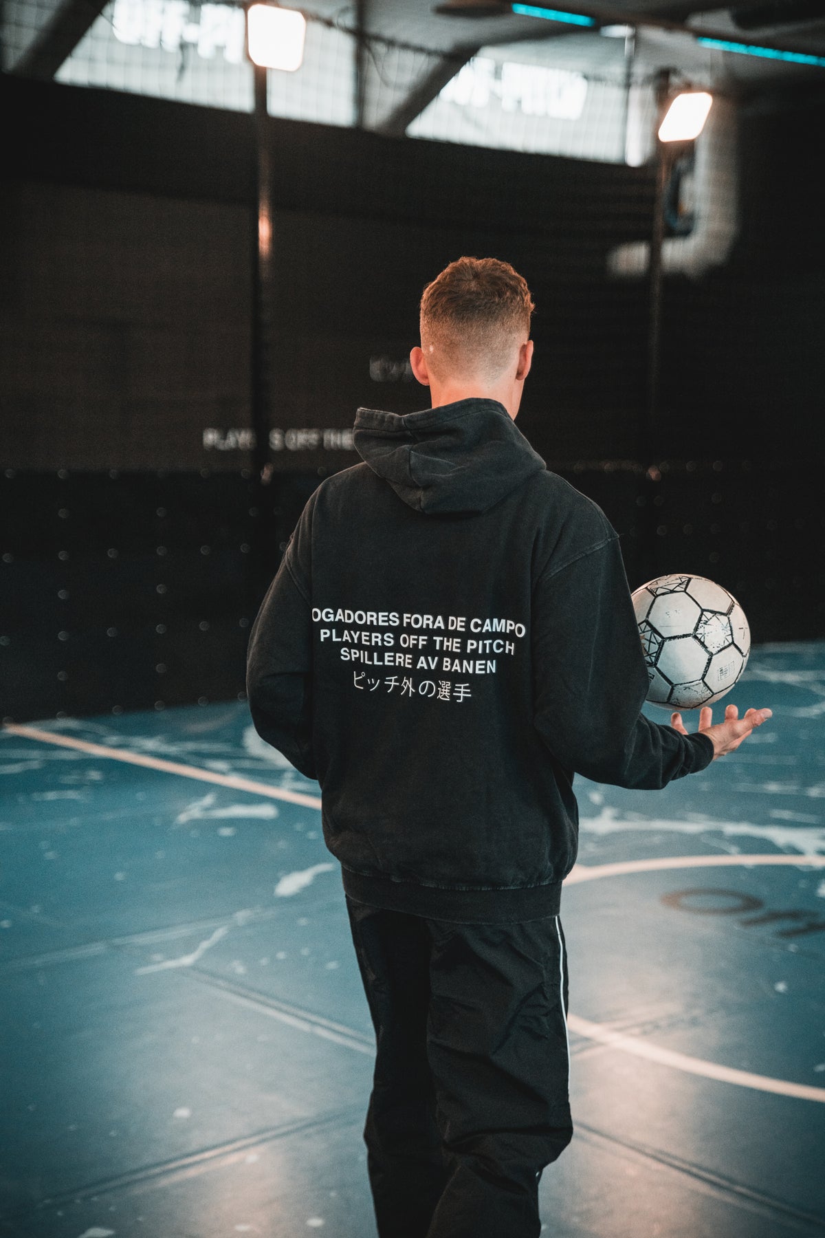 Players off the pitch Hoodie – acid-washed