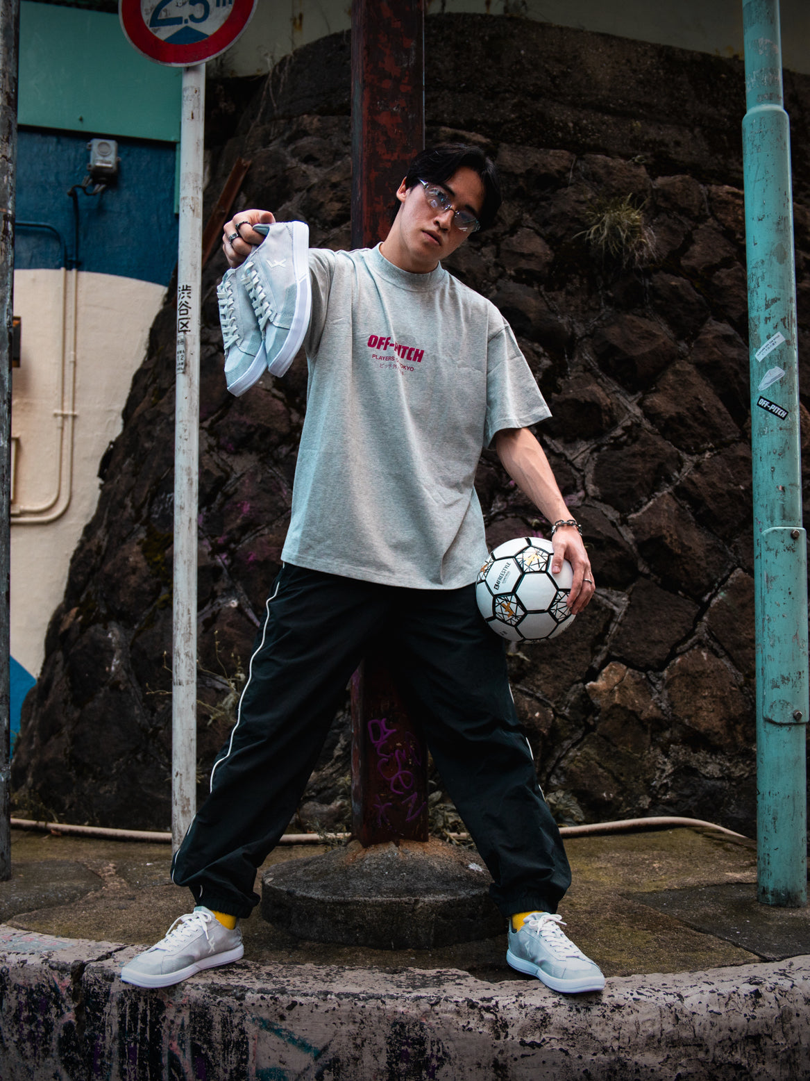 Explore U Grey - Freestyle- und Street-Fußballschuhe