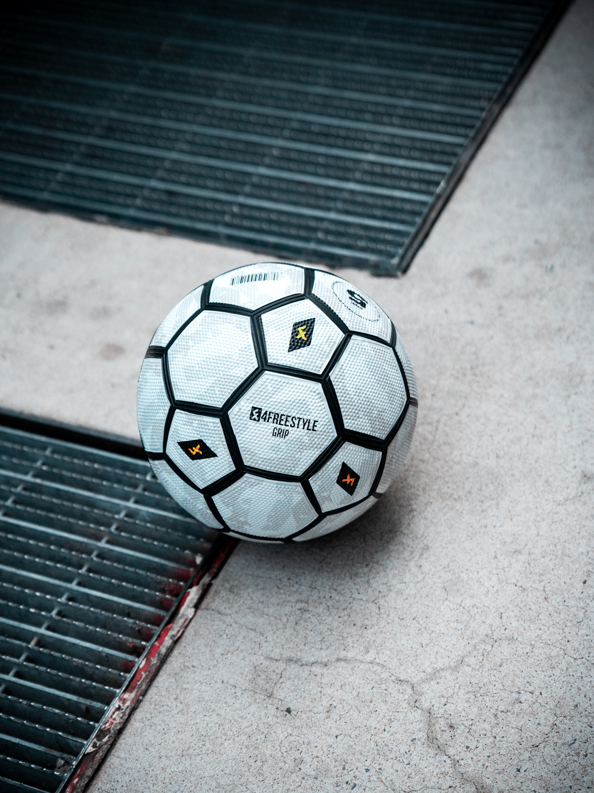 GRIP White Camouflage ball