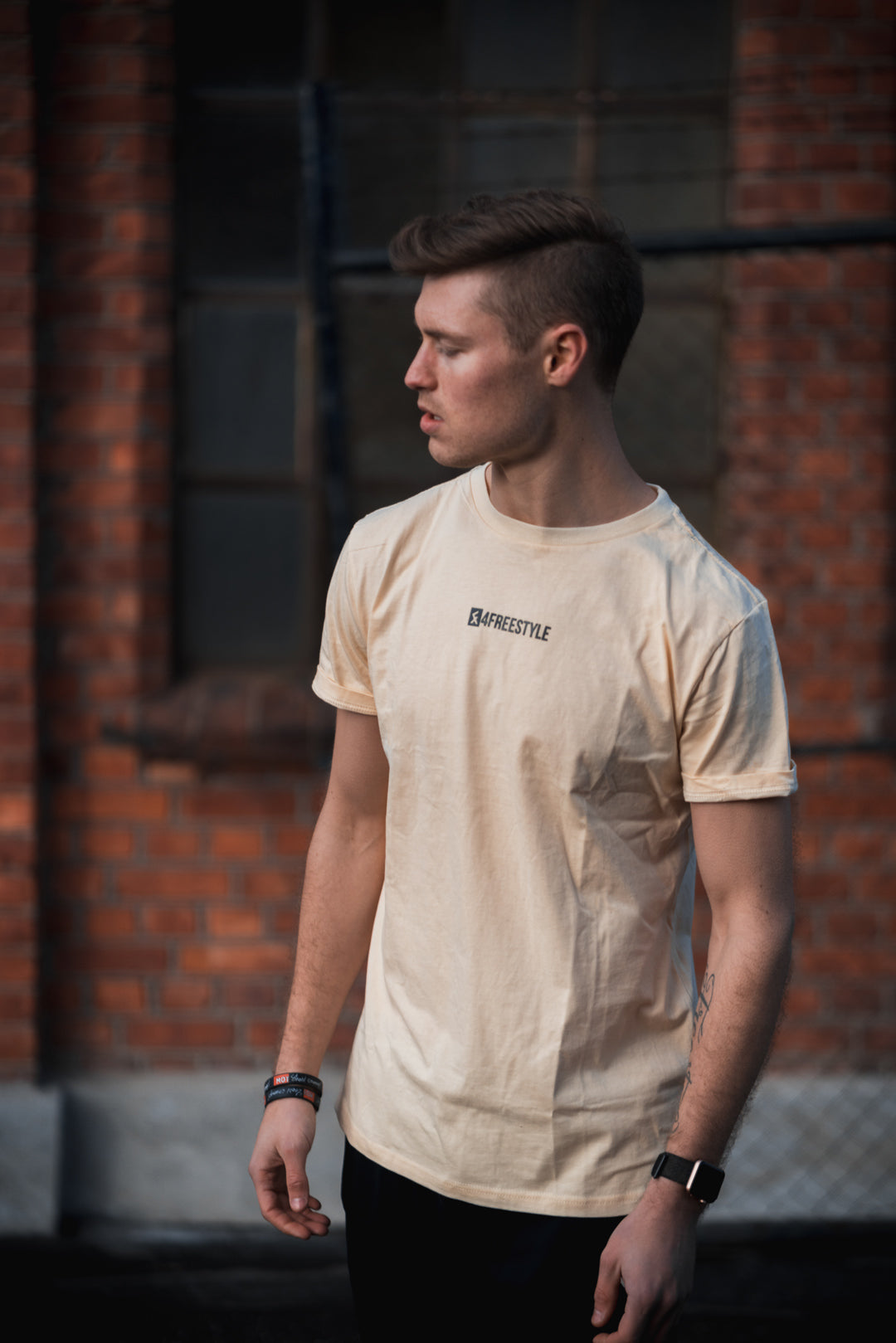 Kleines Logo-T-Shirt - Gelb